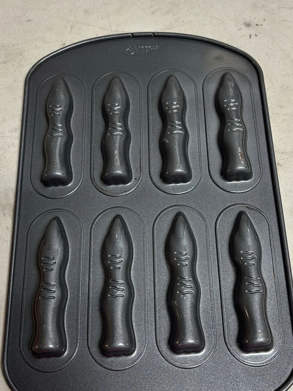Wilton Halloween Witch Monster Finger Bake Pan